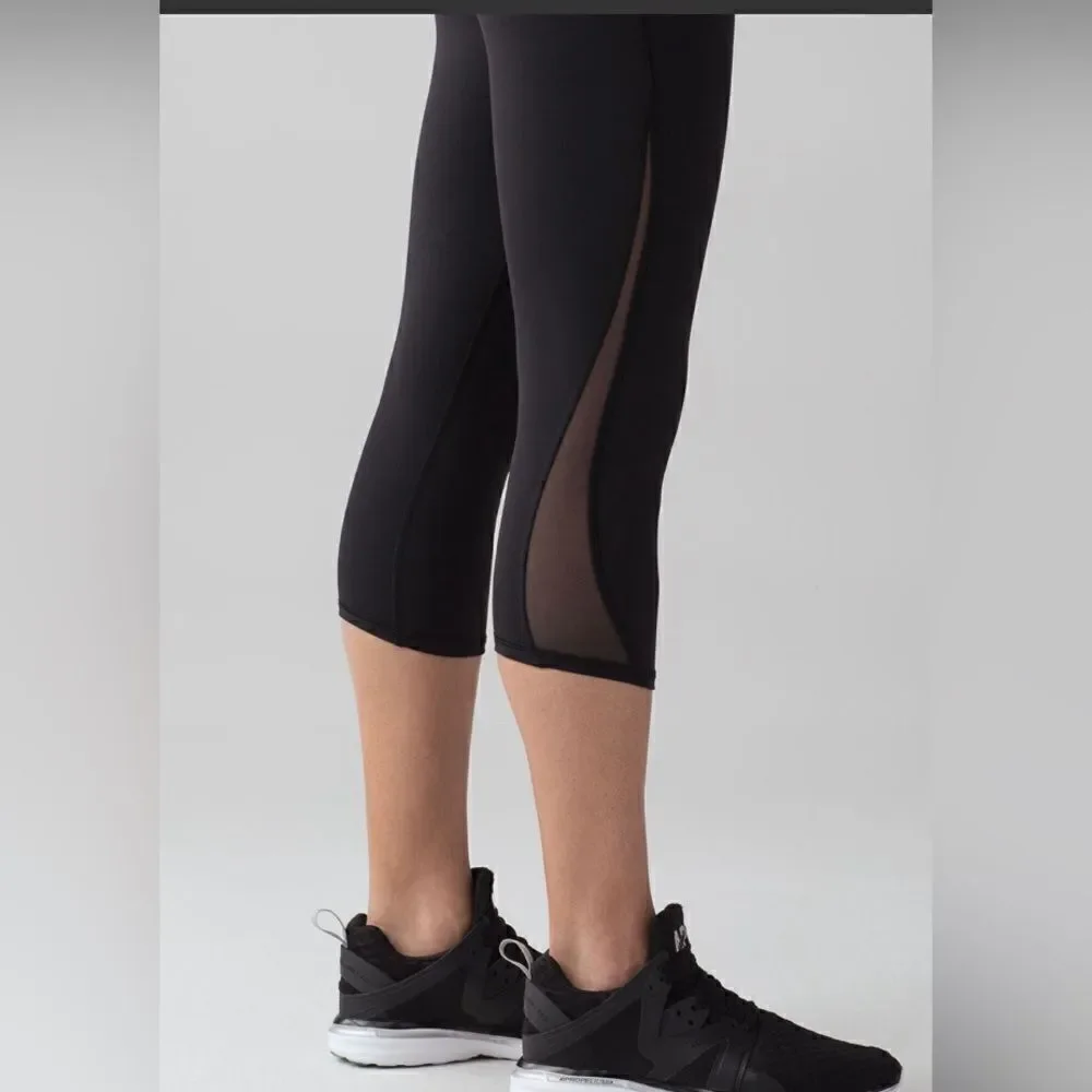 EUC Lululemon Women’s Black Train Times Crop Athletic Leggings 17” Mesh - Size 6